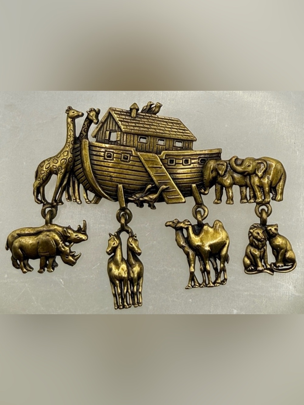 Vintage JJ Noah's Ark Animal Charm Brooch - Antique Gold Tone adorable